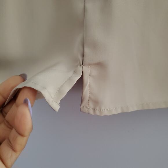 Notations Tan Sleeveless Button Up Back Blouse Top L - Picture 3 of 5